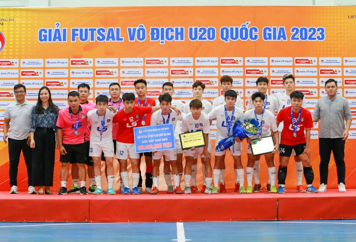 Cao Bằng cùng cựu HLV tuyển futsal Việt Nam vô địch giải U20 Quốc gia 2023 - Ảnh 11.