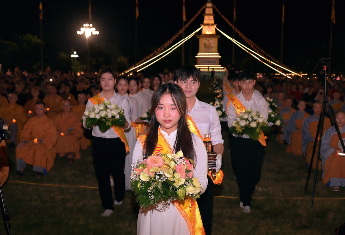 Xúc động lễ Vu lan báo hiếu tại Học Viện Phật giáo Việt Nam - Ảnh 5.