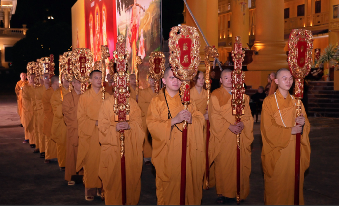 Xúc động lễ Vu lan báo hiếu tại Học Viện Phật giáo Việt Nam - Ảnh 1.