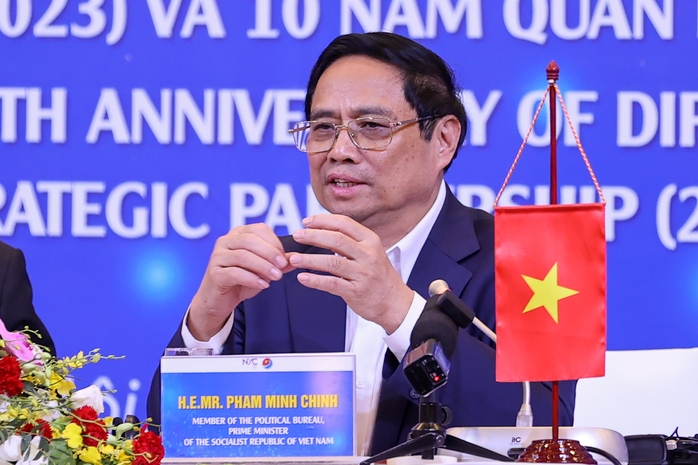 Thủ tướng Phạm Minh Chính và Thủ tướng Lý Hiển Long đối thoại với các lãnh đạo trẻ - Ảnh 4.