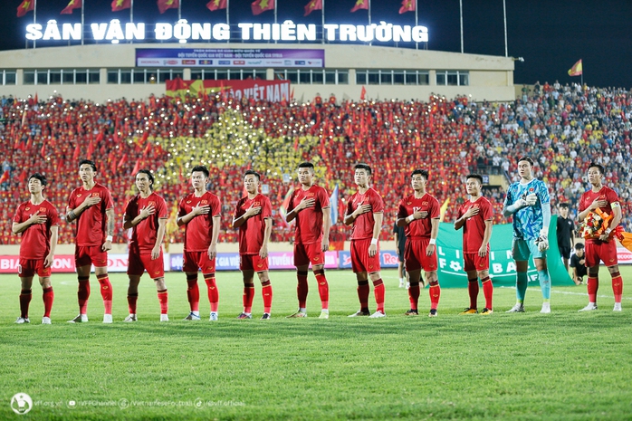 Văn Quyết, Hùng Dũng trở lại khoác áo tuyển Việt Nam dịp FIFA Days - Ảnh 2.