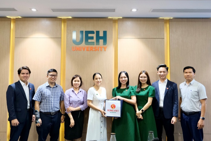 Rồng Việt tạo lập sân chơi đầu tư chứng khoán thực tế - Ảnh 2. Rồng Việt tạo lập sân chơi đầu tư chứng khoán thực tế - Ảnh 2.