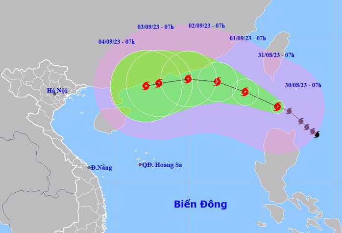 Bão SAOLA giật cấp siêu bão 17, hướng vào Biển Đông - Ảnh 1.