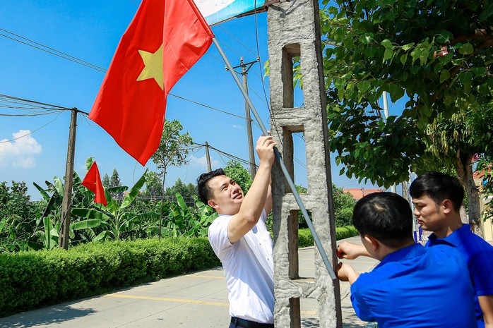Báo Người Lao Động tặng 5.000 lá cờ Tổ quốc cho Tỉnh Đoàn Hưng Yên - Ảnh 5.
