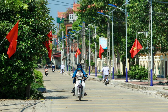 Báo Người Lao Động tặng 5.000 lá cờ Tổ quốc cho Tỉnh Đoàn Hưng Yên - Ảnh 7.