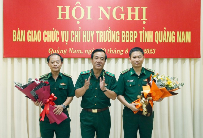 Công bố quyết định của Bộ trưởng Bộ Quốc phòng về nhân sự tại Quảng Nam - Ảnh 1.