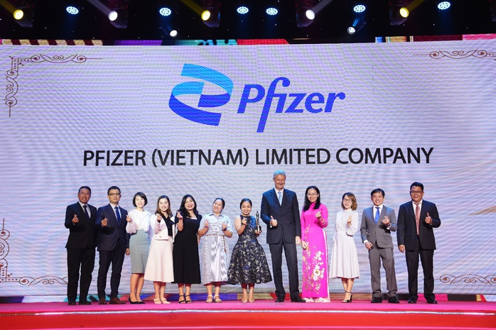Pfizer Việt Nam được vinh danh là “Nơi Làm Việc Tốt nhất Châu Á năm 2023” - Ảnh 1. Pfizer Việt Nam được vinh danh là “Nơi Làm Việc Tốt nhất Châu Á năm 2023” - Ảnh 1.