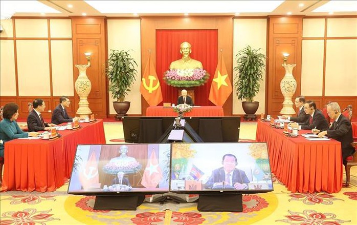 Tổng Bí thư Nguyễn Phú Trọng điện đàm với Chủ tịch Đảng Nhân dân Campuchia, Thủ tướng Campuchia - Ảnh 1.