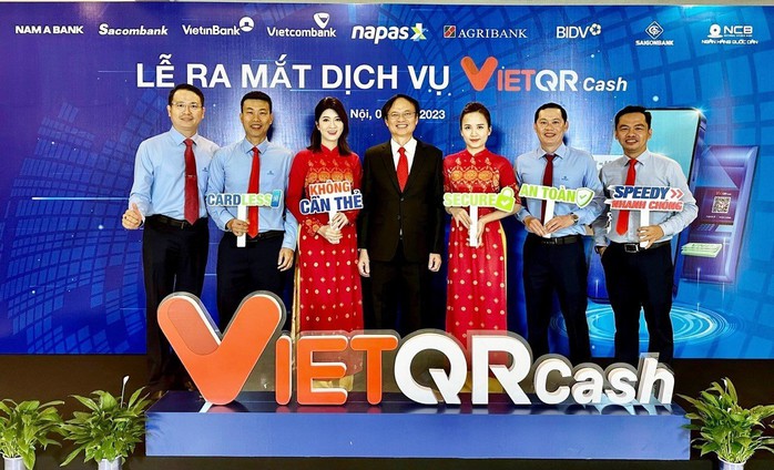 SAIGONBANK triển khai chức năng rút tiền mặt bằng mã QR trên ATM liên kết với NAPAS - Ảnh 3. SAIGONBANK triển khai chức năng rút tiền mặt bằng mã QR trên ATM liên kết với NAPAS - Ảnh 3.