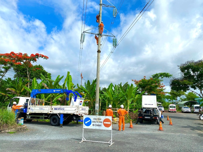 EVNSPC chủ động ứng phó, đảm bảo cung cấp điện mùa mưa bão - Ảnh 4.