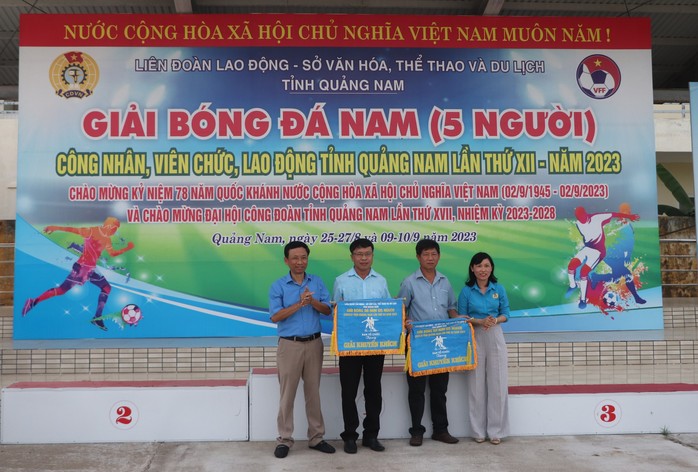 Ngành Xây dựng vô địch giải bóng đá Công đoàn tỉnh Quảng Nam - Ảnh 10.