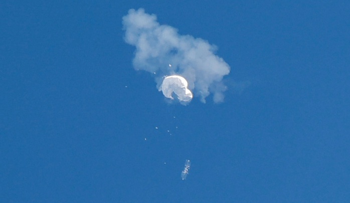 Tiết lộ mới về vật thể bay lạ bị bắn hạ trên bầu trời Canada  - Ảnh 2.