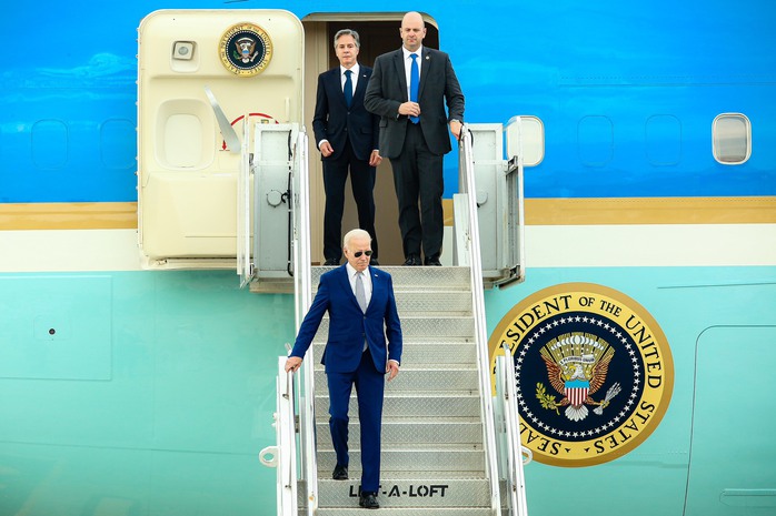 Tổng thống Mỹ Joe Biden đến Nội Bài, thăm cấp Nhà nước tới Việt Nam - Ảnh 8.