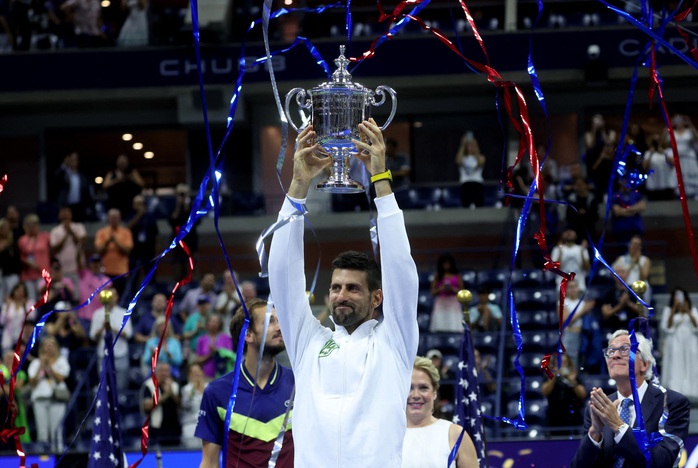 Vô địch US Open, Djokovic cân bằng cột mốc lịch sử - Ảnh 2.