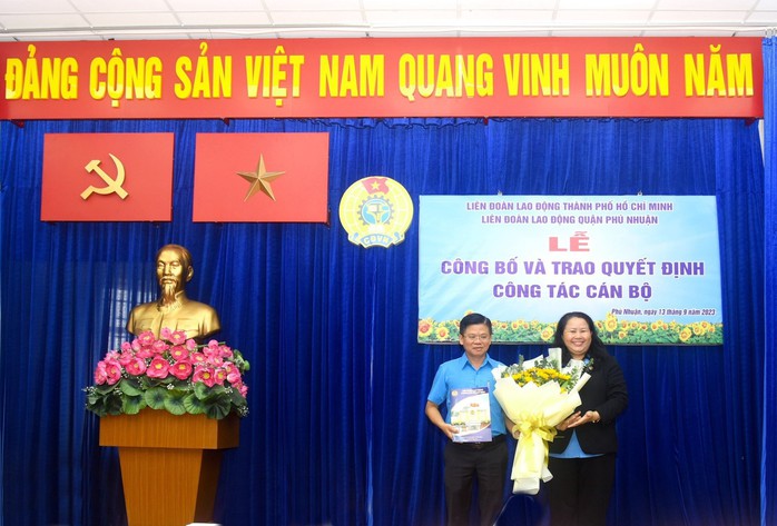 Ông Đinh Gia Huỳnh được bầu làm Chủ tịch LĐLĐ quận Phú Nhuận, TP HCM - Ảnh 1.