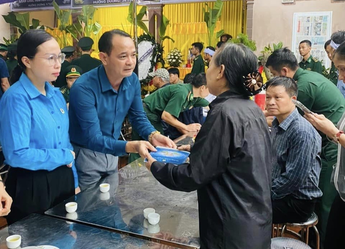 Công đoàn Việt Nam thăm hỏi, hỗ trợ gia đình đoàn viên tử vong trong vụ cháy chung cư mini - Ảnh 5.