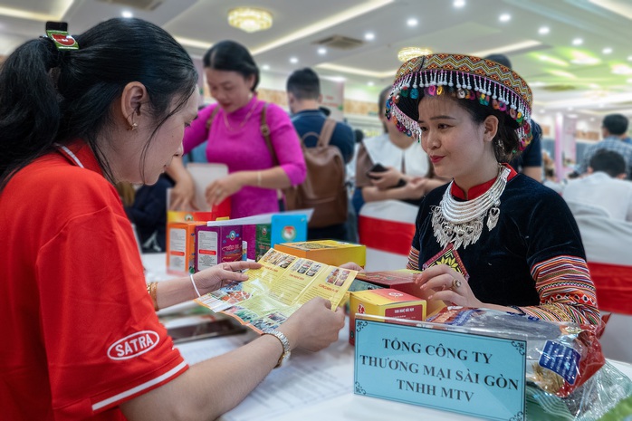 SATRA kết nối và hỗ trợ tiêu thụ sản phẩm OCOP - Ảnh 2. SATRA kết nối và hỗ trợ tiêu thụ sản phẩm OCOP - Ảnh 2.