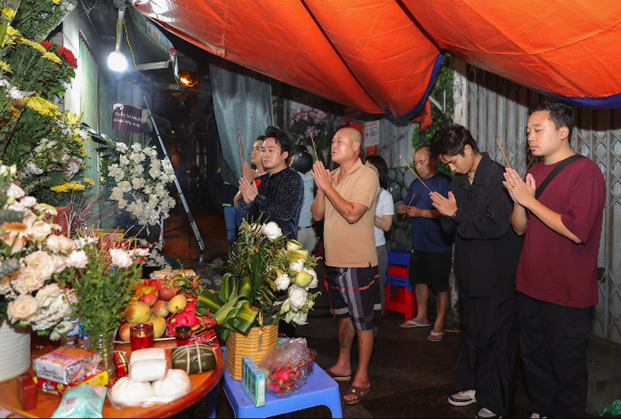 Tùng Dương, Tăng Duy Tân chia buồn với nạn nhân vụ cháy chung cư mini ở Hà Nội - Ảnh 5.
