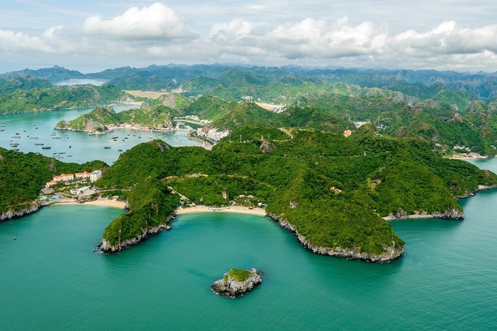 Vịnh Hạ Long - Quần đảo Cát Bà là Di sản Thiên nhiên thế giới - Ảnh 1.