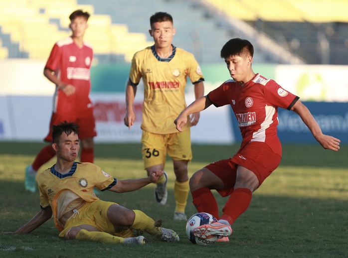 Giải U21 quốc gia: Thi đấu hơn 2 người, Viettel không thể ngược dòng trước Thanh Hoá - Ảnh 2.