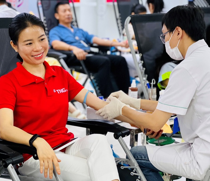 Người TNG Holdings Vietnam mang “giọt thương” gửi vào ngân hàng máu - Ảnh 4. Người TNG Holdings Vietnam mang “giọt thương” gửi vào ngân hàng máu - Ảnh 4.