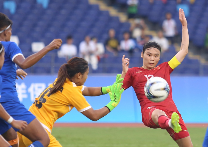 Ra quân ở ASIAD 19, tuyển nữ Việt Nam thắng nhẹ Nepal 2-0 - Ảnh 2.
