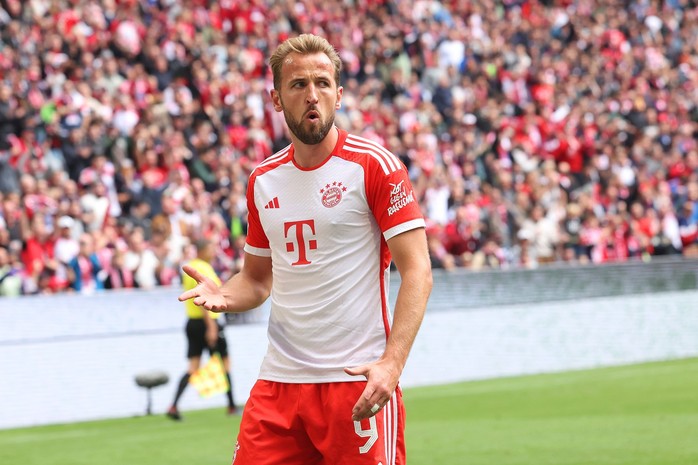 Harry Kane lập hattrick đầu tiên, mở màn mùa lễ hội tại Munich - Ảnh 1.