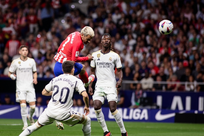 Thất bại tại derby Madrid, Real mất luôn vị trí đầu bảng La Liga - Ảnh 2.