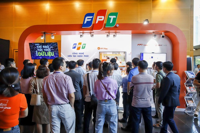 FPT trình diễn công nghệ lấy hạnh phúc của người dùng làm kim chỉ nam - Ảnh 4. FPT trình diễn công nghệ lấy hạnh phúc của người dùng làm kim chỉ nam - Ảnh 4.