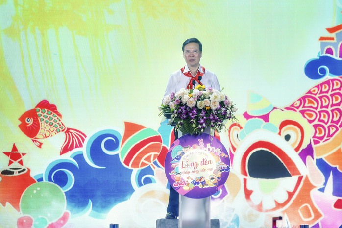 Chủ tịch nước dự Đêm hội Trăng rằm ở Bình Phước - Ảnh 1.