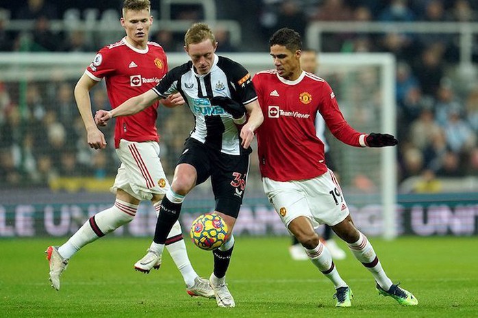 Bốc thăm League Cup: Man United đối đầu Newcastle, Liverpool chờ vượt ải Bournemouth - Ảnh 2.