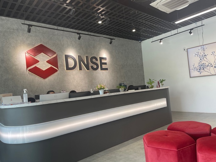 DNSE sắp chào bán hàng chục triệu cổ phiếu lần đầu ra công chúng, dự kiến huy động hơn 900 tỉ đồng - Ảnh 1.