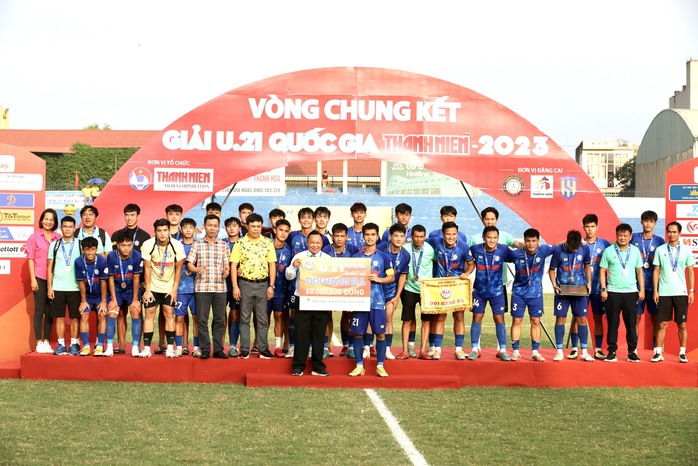 U21 quốc gia: Hồ Văn Cường ghi bàn, SLNA biến Hà Nội thành cựu vương - Ảnh 4.