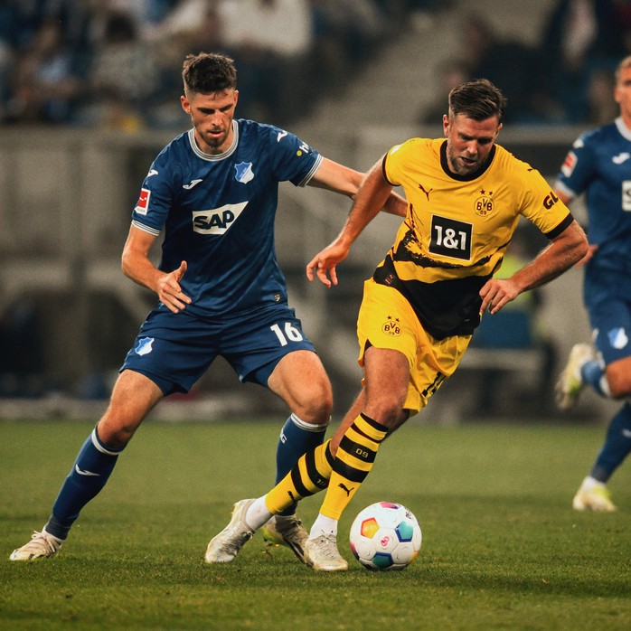 Đại chiến nhóm dẫn đầu, Borussia Dortmund vươn lên top 1 Bundesliga - Ảnh 1.