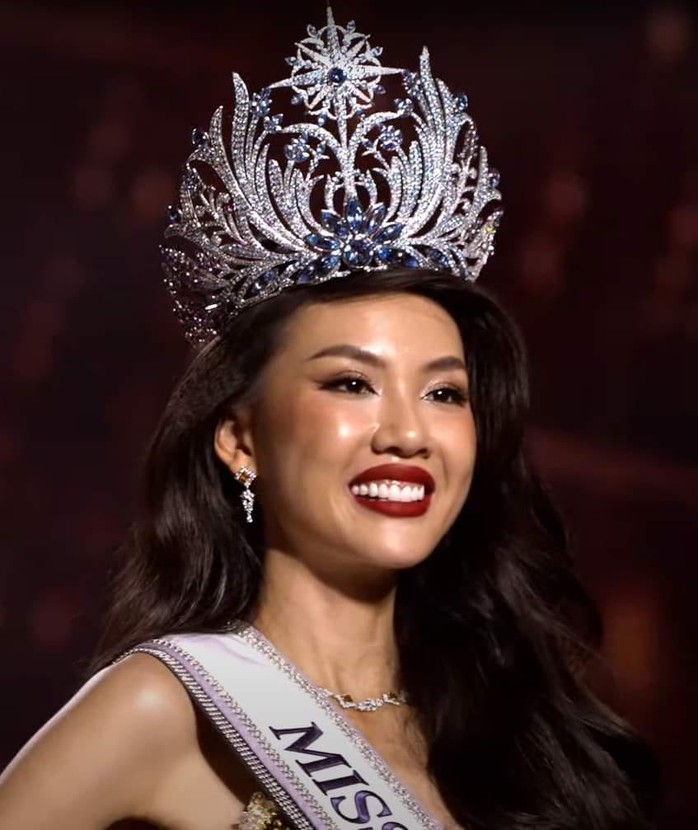 Bị đồn đoán ngay sau đăng quang “Miss Universe Vietnam 2023”, Bùi Quỳnh Hoa lên tiếng - Ảnh 5.
