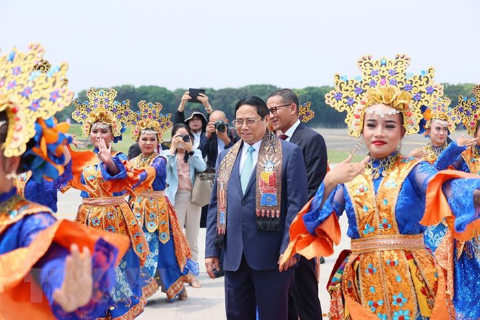 Thủ tướng Phạm Minh Chính tới Jakarta, bắt đầu chuyến công tác dự Hội nghị Cấp cao ASEAN - Ảnh 3.