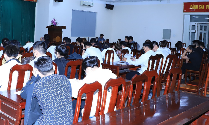 Công an Đồng Nai kết hợp Công an TP HCM khám xét Công ty Lộc Phúc - Ảnh 3.