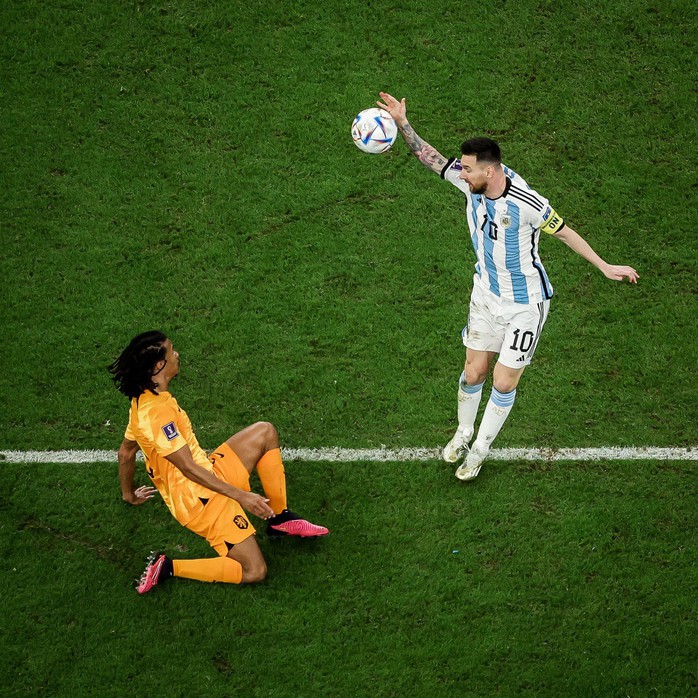 Tiết lộ gây tranh cãi của HLV Van Gaal về Messi và chức vô địch World Cup - Ảnh 4.