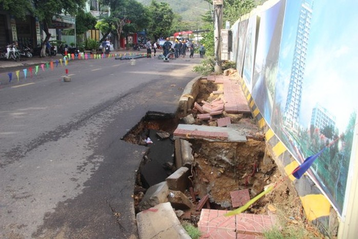 Sụt lún đất ở TP Quy Nhơn: Nguyên nhân là do... ẩu!  - Ảnh 1.