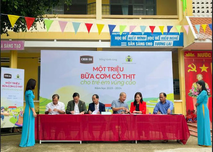 CHIN-SU tài trợ “Một triệu bữa cơm có thịt” cho trẻ vùng cao - Ảnh 5. CHIN-SU tài trợ “Một triệu bữa cơm có thịt” cho trẻ vùng cao - Ảnh 5.