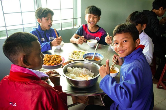 CHIN-SU tài trợ “Một triệu bữa cơm có thịt” cho trẻ vùng cao - Ảnh 6. CHIN-SU tài trợ “Một triệu bữa cơm có thịt” cho trẻ vùng cao - Ảnh 6.