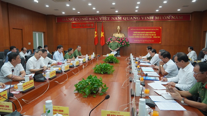 Bộ trưởng Tô Lâm dự buổi công bố quyết định kiểm tra công tác bảo vệ chính trị nội bộ ở Bà Rịa - Vũng Tàu - Ảnh 1.