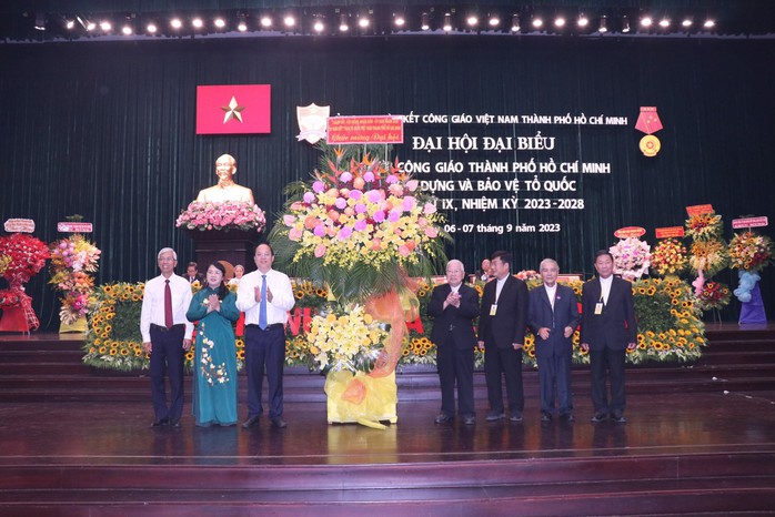 Linh mục Đinh Ngọc Lễ làm Chủ tịch Ủy ban Đoàn kết Công giáo Việt Nam TP HCM - Ảnh 2.