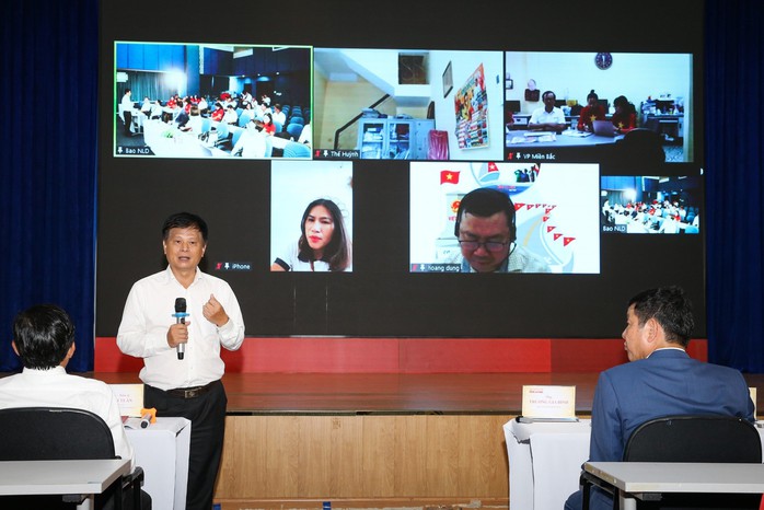 Lãnh đạo Hội Nhà báo Việt Nam và Tập đoàn FPT thăm, làm việc với Báo Người Lao Động - Ảnh 6.