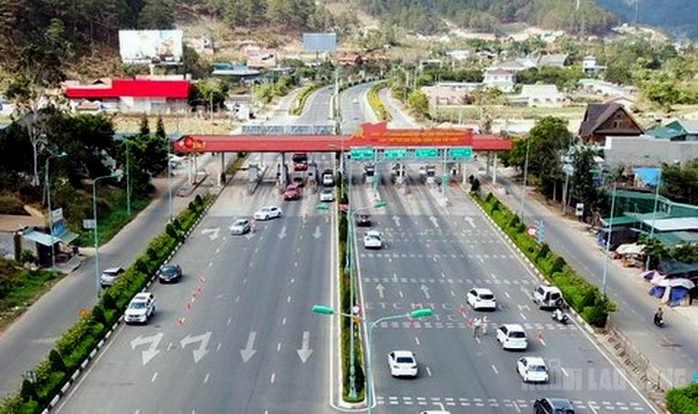 Lâm Đồng: Khởi công đường cao tốc vào cuối năm 2023, không để chậm trễ kéo dài - Ảnh 1.