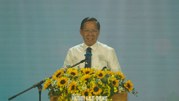 Ông Phan Văn Mãi: Mong công dân trẻ luôn giữ cho mình trái tim ấm áp, lòng nhân ái- Ảnh 2. Ông Phan Văn Mãi: Mong công dân trẻ luôn giữ cho mình trái tim ấm áp, lòng nhân ái- Ảnh 2.