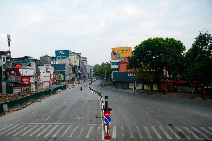 Phố phường Hà Nội yên bình ngày đầu năm mới 2024- Ảnh 6. Phố phường Hà Nội yên bình ngày đầu năm mới 2024- Ảnh 6.