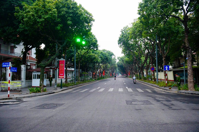 Phố phường Hà Nội yên bình ngày đầu năm mới 2024- Ảnh 13. Phố phường Hà Nội yên bình ngày đầu năm mới 2024- Ảnh 13.
