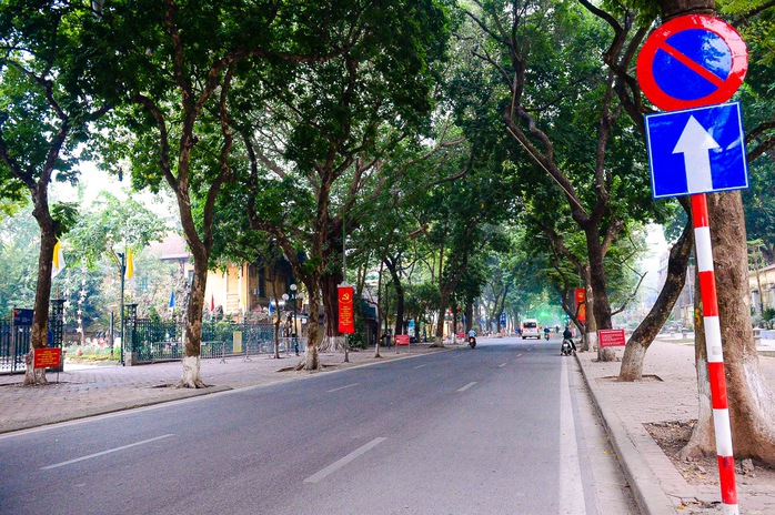 Phố phường Hà Nội yên bình ngày đầu năm mới 2024- Ảnh 11. Phố phường Hà Nội yên bình ngày đầu năm mới 2024- Ảnh 11.