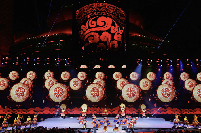 Châu Âu, châu Á sáng rực pháo hoa đón năm 2024- Ảnh 5. Châu Âu, châu Á sáng rực pháo hoa đón năm 2024- Ảnh 5.